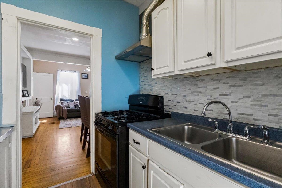 651 Summer Street Manchester, NH 03103 - Photo 10 of 46