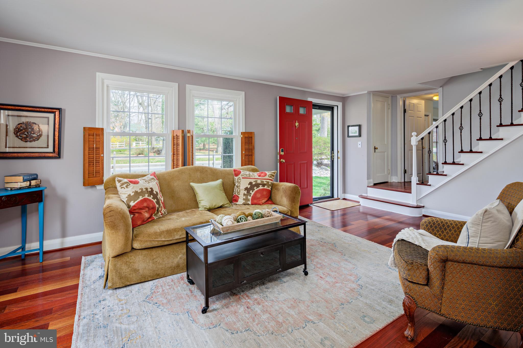 1007 Hart Road Towson, MD 21286 - Photo 5 of 48 Bright and Airy Living Room