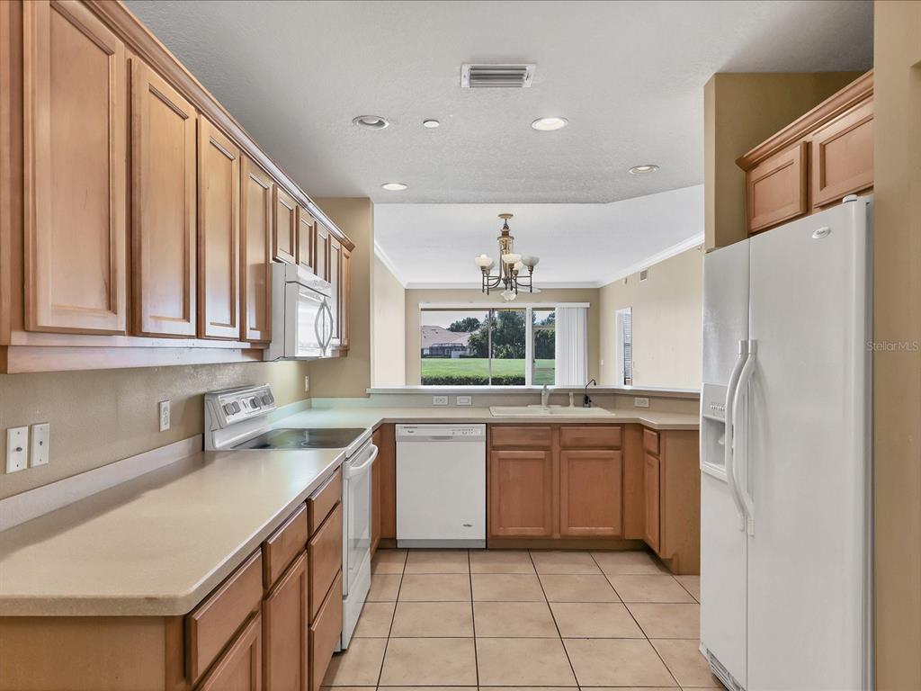 8406 Wethersfield Run, Unit 104 Lakewood Ranch, FL 34202 - Photo 25 of 48