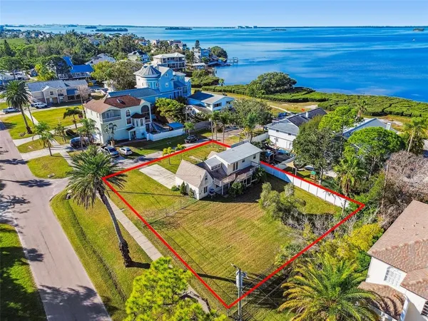 $495,000 | 600 Tennessee Avenue, Crystal Beach, FL 34681