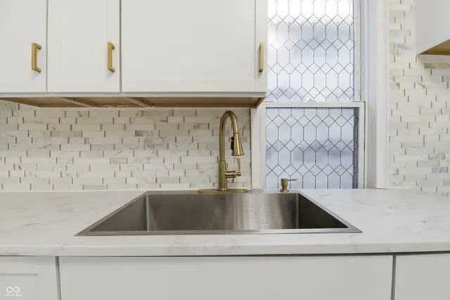 $189,900 | 800 South Macedonia Avenue, Muncie, IN 47302