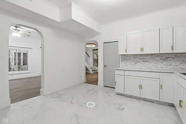 $189,900 | 800 South Macedonia Avenue, Muncie, IN 47302