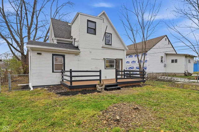 $189,900 | 800 South Macedonia Avenue, Muncie, IN 47302