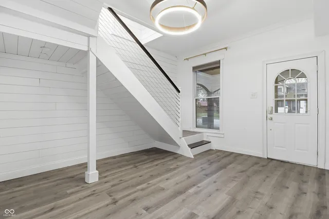 $164,900 | 800 South Macedonia Avenue, Muncie, IN 47302