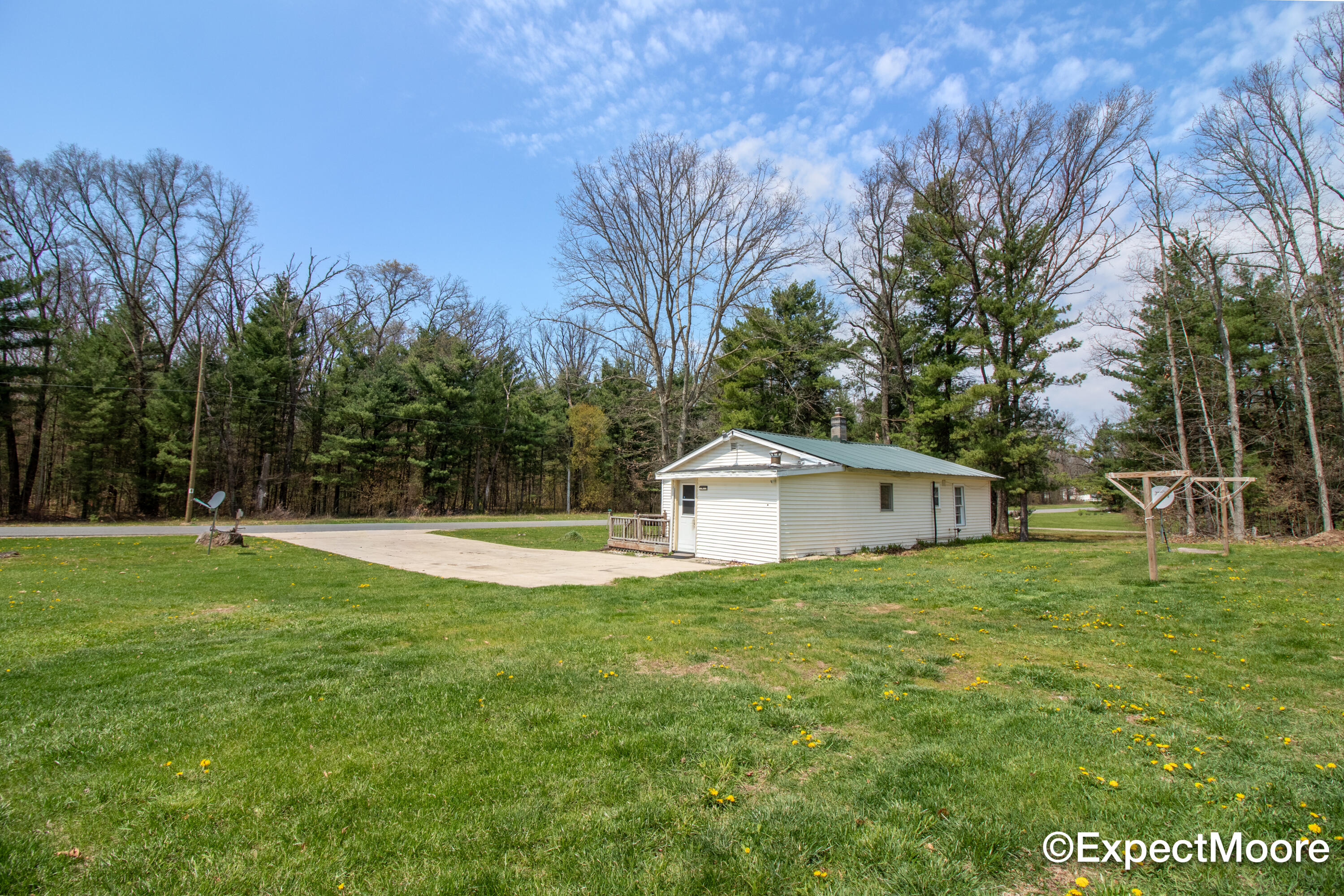 7890 North Maple Hill Road Howard City, MI 49329 - Photo 18 of 33 Howard City-23