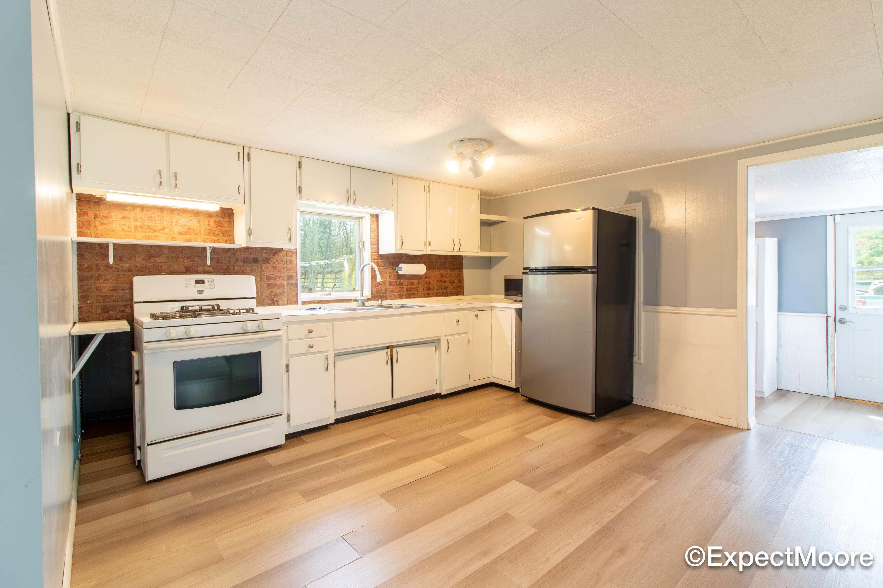 7890 North Maple Hill Road Howard City, MI 49329 - Photo 2 of 33 Howard City-4