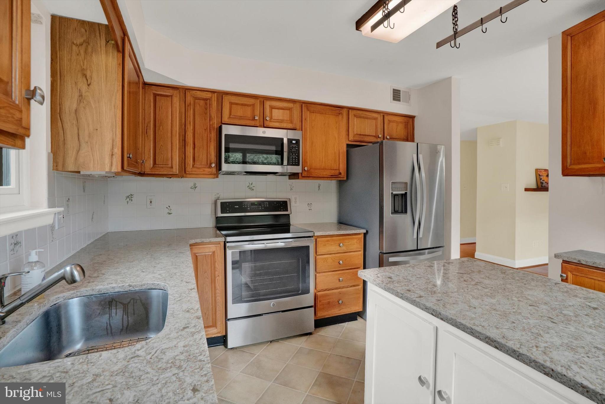 3103 Adams Way Ambler, PA 19002 - Photo 10 of 55