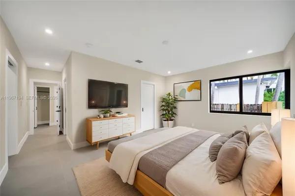 $14,200 | 910 West 47th Court, Miami Beach, FL 33140