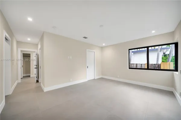 $14,200 | 910 West 47th Court, Miami Beach, FL 33140