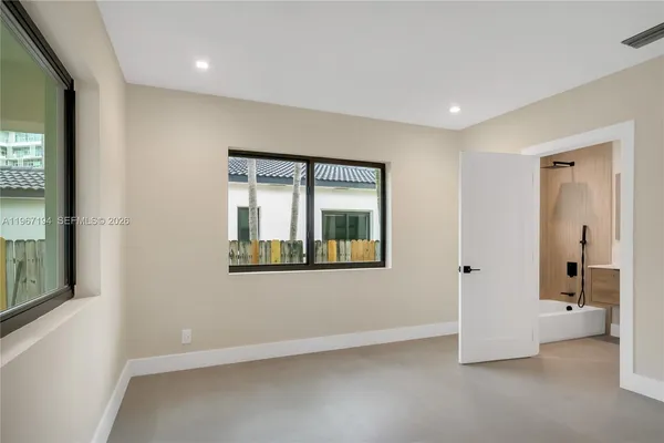 $14,200 | 910 West 47th Court, Miami Beach, FL 33140