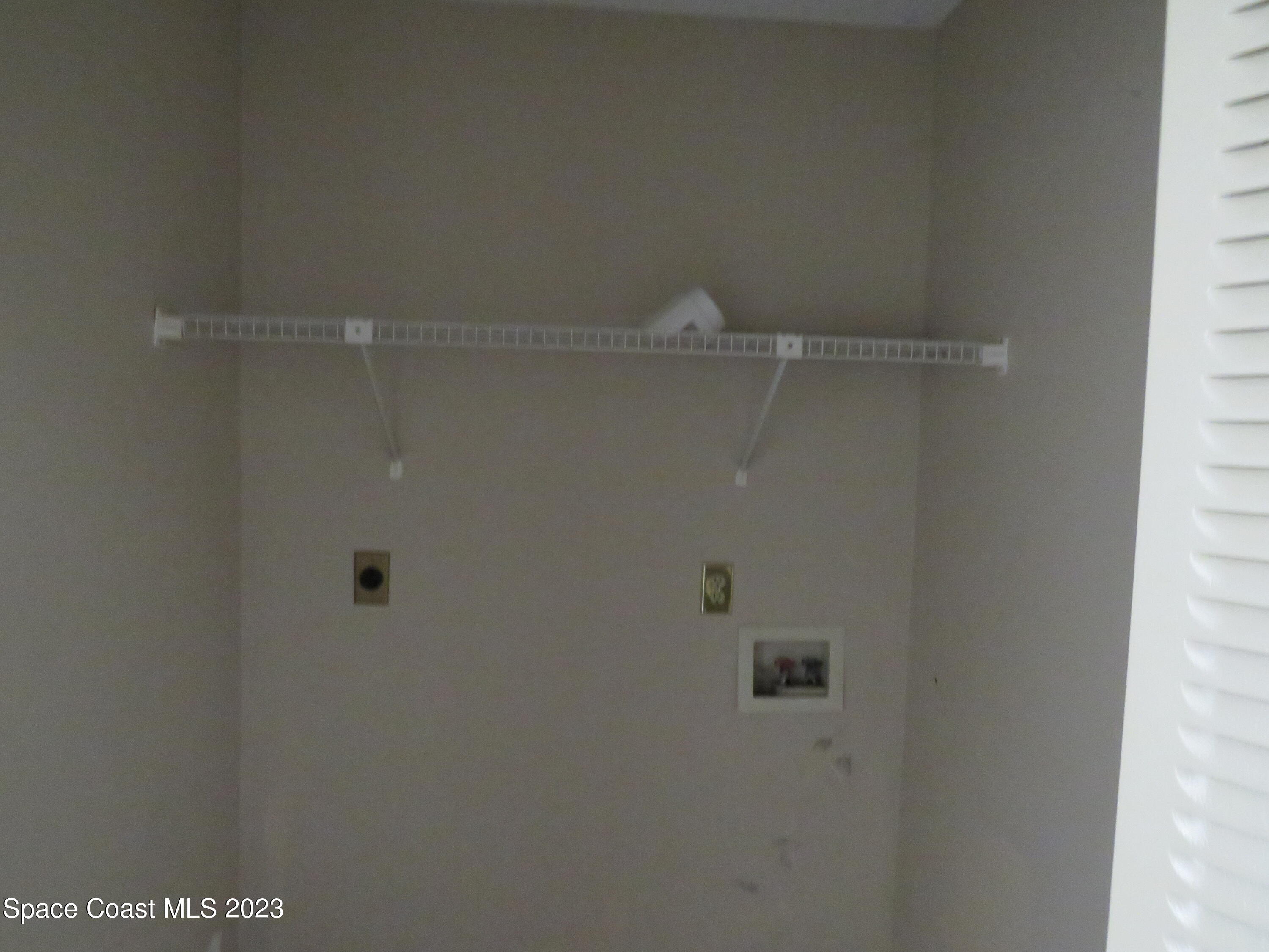 465 Arbor Ridge Lane Titusville, FL 32780 - Photo 8 of 13 a close view of shower tap