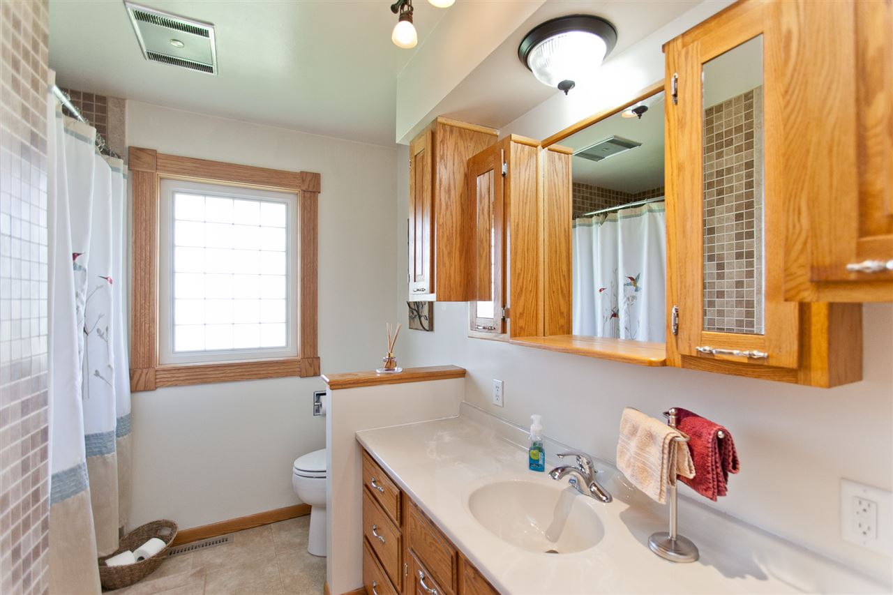 1845 Honey Creek Road Manchester, IA 52057 - Photo 20 of 48 Gallery Image 20