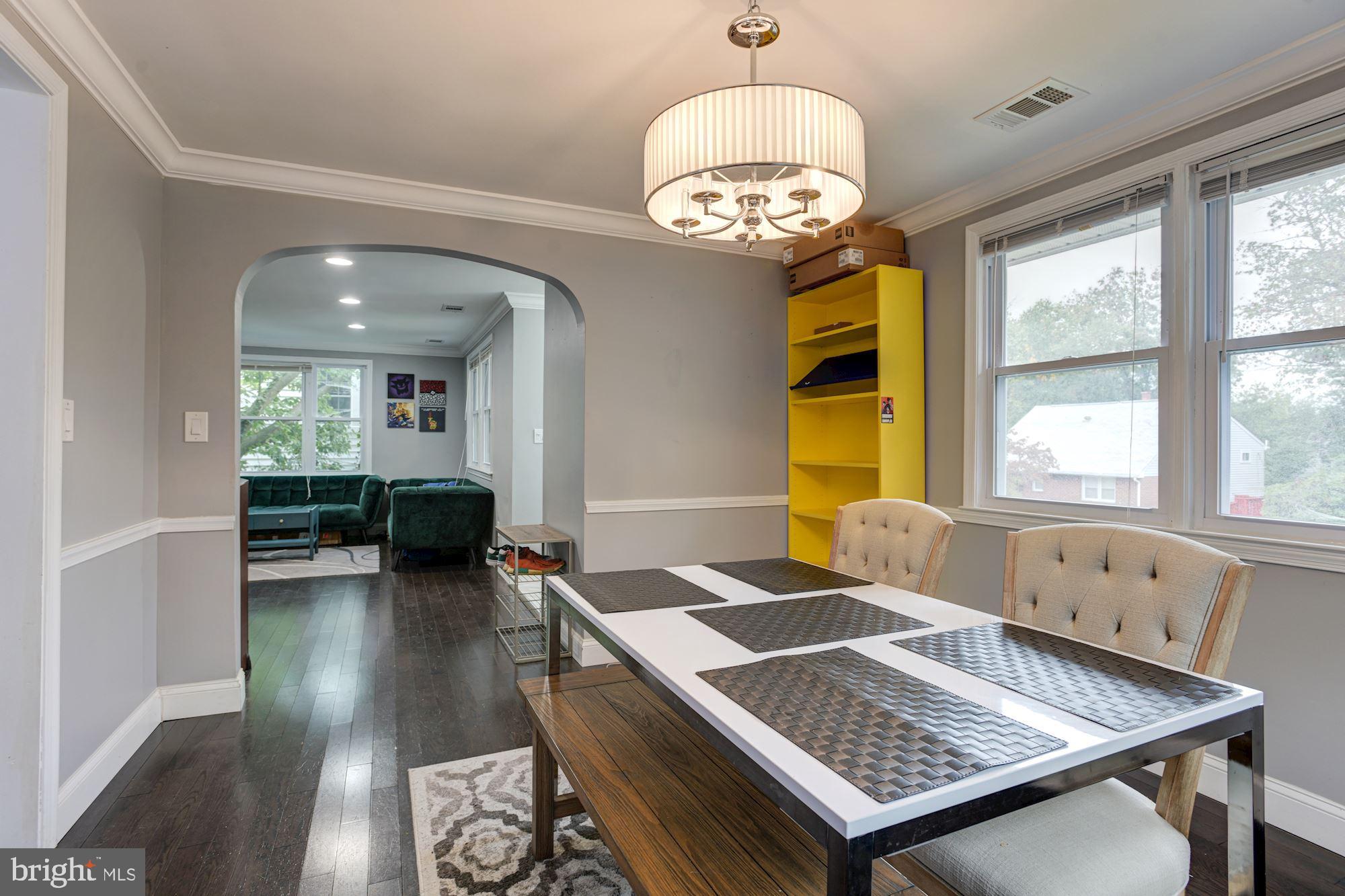 722 Nottingham Road Baltimore, MD 21229 - Photo 11 of 26 Dining Room
