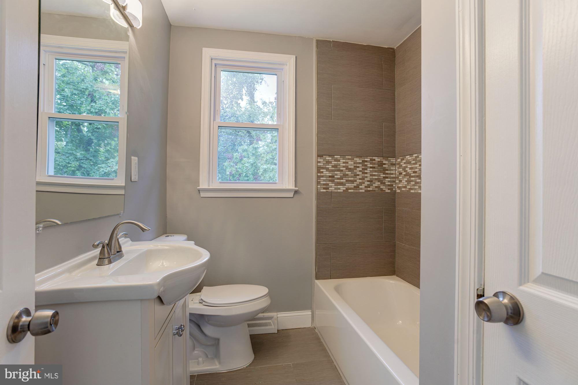 722 Nottingham Road Baltimore, MD 21229 - Photo 20 of 26 Full Bath