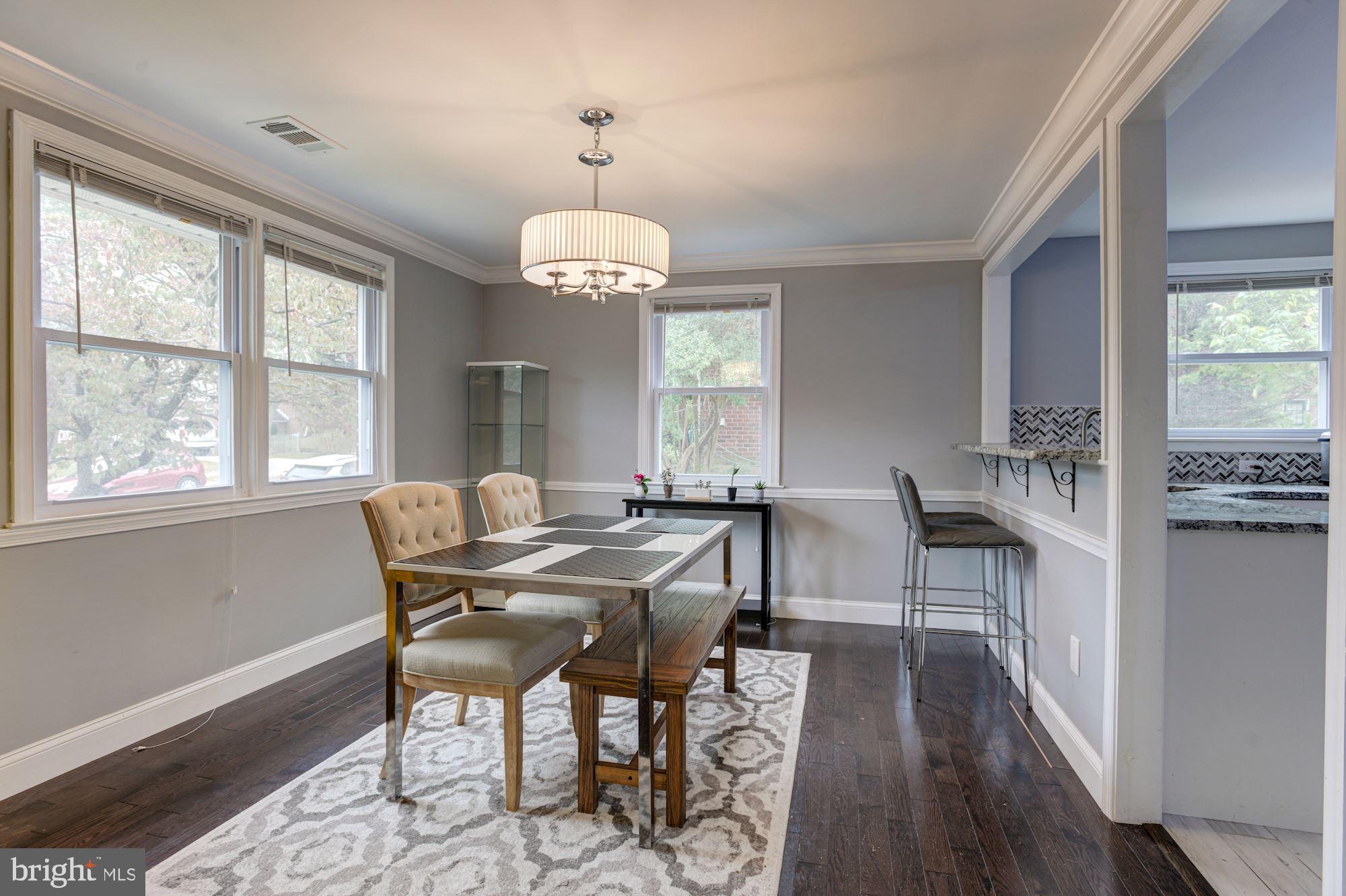 722 Nottingham Road Baltimore, MD 21229 - Photo 10 of 26 Dining Room