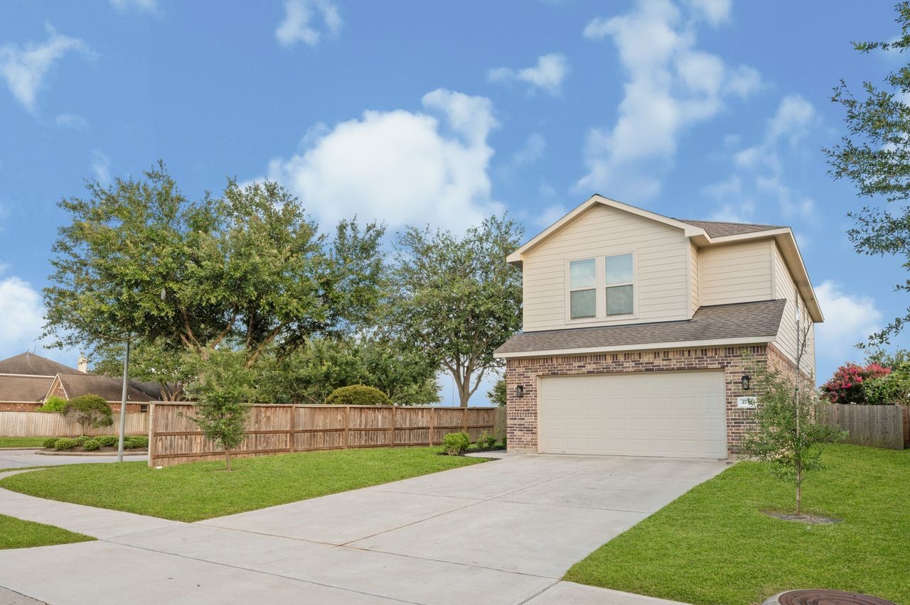 2730 J. R. Drive Manvel, TX 77578 - Photo 1 of 16