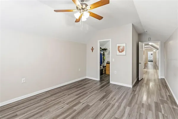 a view of a house with backyard