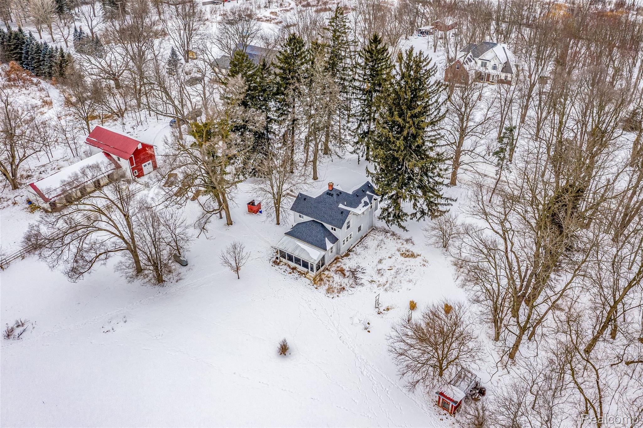 2585 Gannon Road Howell, MI 48855 - Photo 39 of 45 Drone11.jpg