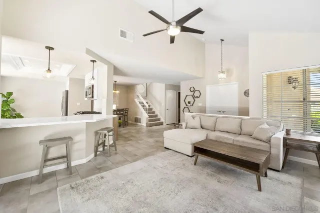 $989,000 | 11781 Caminito De Las Missiones, San Diego, CA 92128