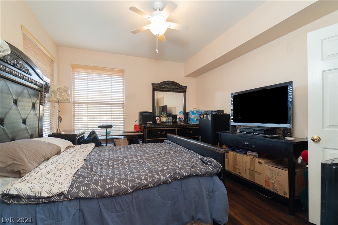 231 West Horizon Ridge Parkway, Unit 917 Henderson, NV 89012 - Photo 6 of 10
