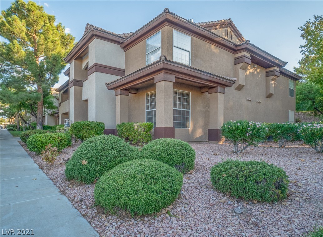 231 West Horizon Ridge Parkway, Unit 917 Henderson, NV 89012 - Photo 8 of 10
