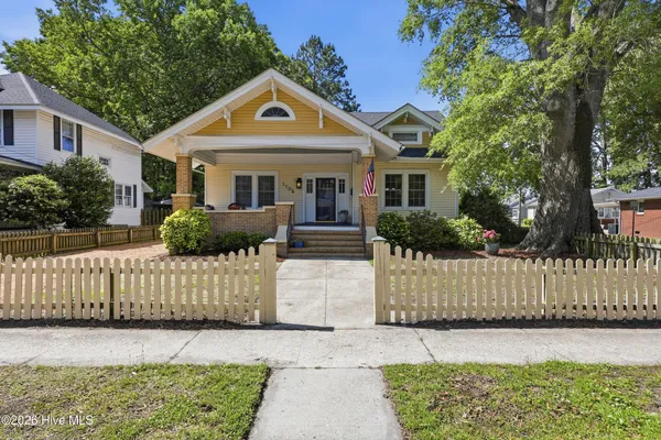 $392,500 | 1105 West Church Street, Elizabeth City, NC 27909