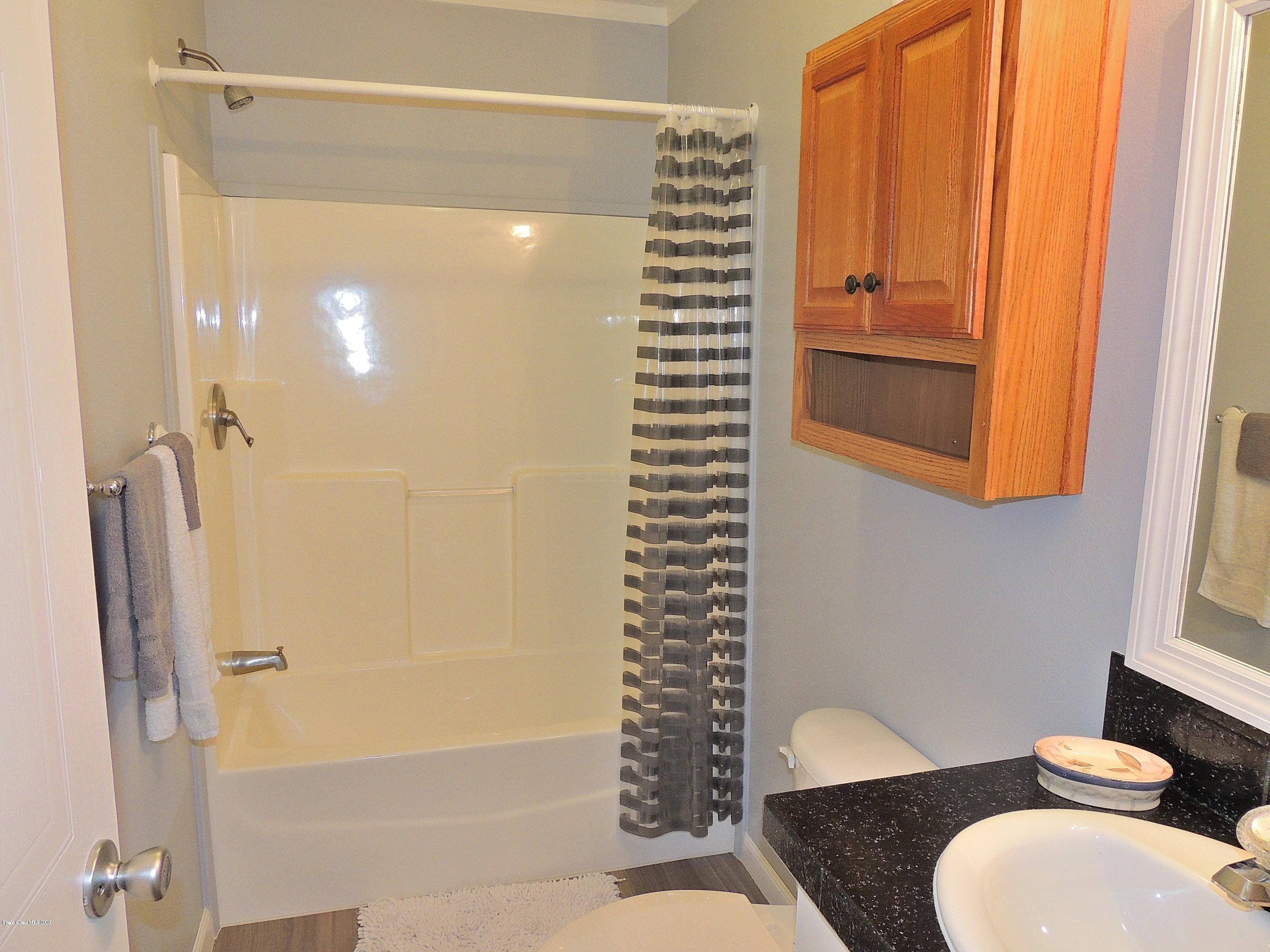 855 Phyllis Way Cocoa, FL 32926 - Photo 39 of 54 Guest Bath