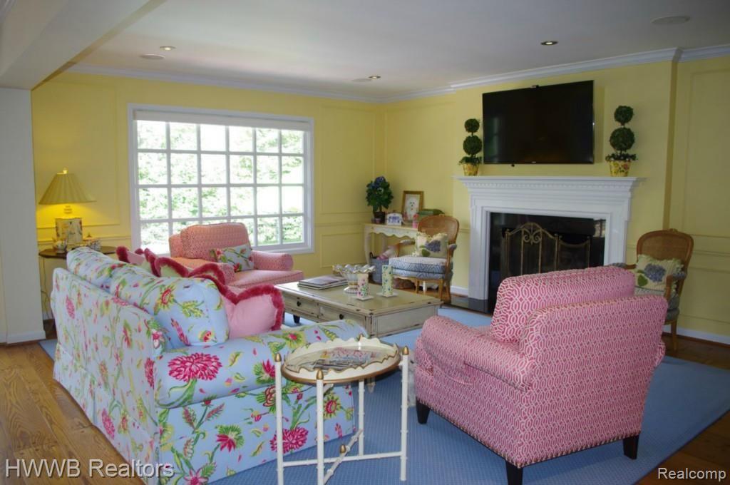 1173 Covington Road Bloomfield Hills, MI 48301 - Photo 7 of 27 Family Room