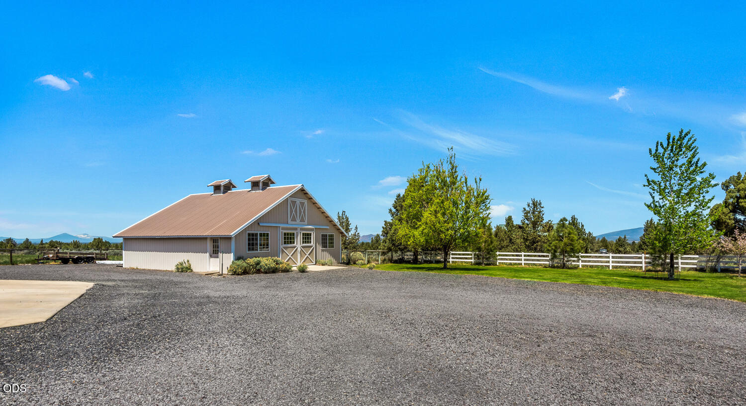 8341 Southwest Copley Road Powell Butte, OR 97753 - Photo 33 of 44