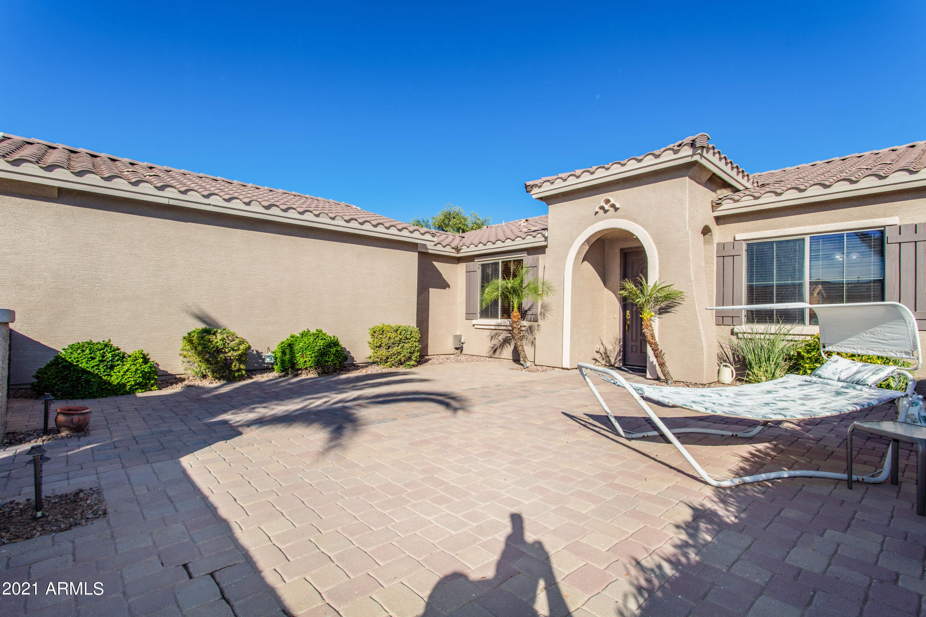 42450 Abbey Road Maricopa, AZ 85138 - Photo 4 of 53 04 Front Entry