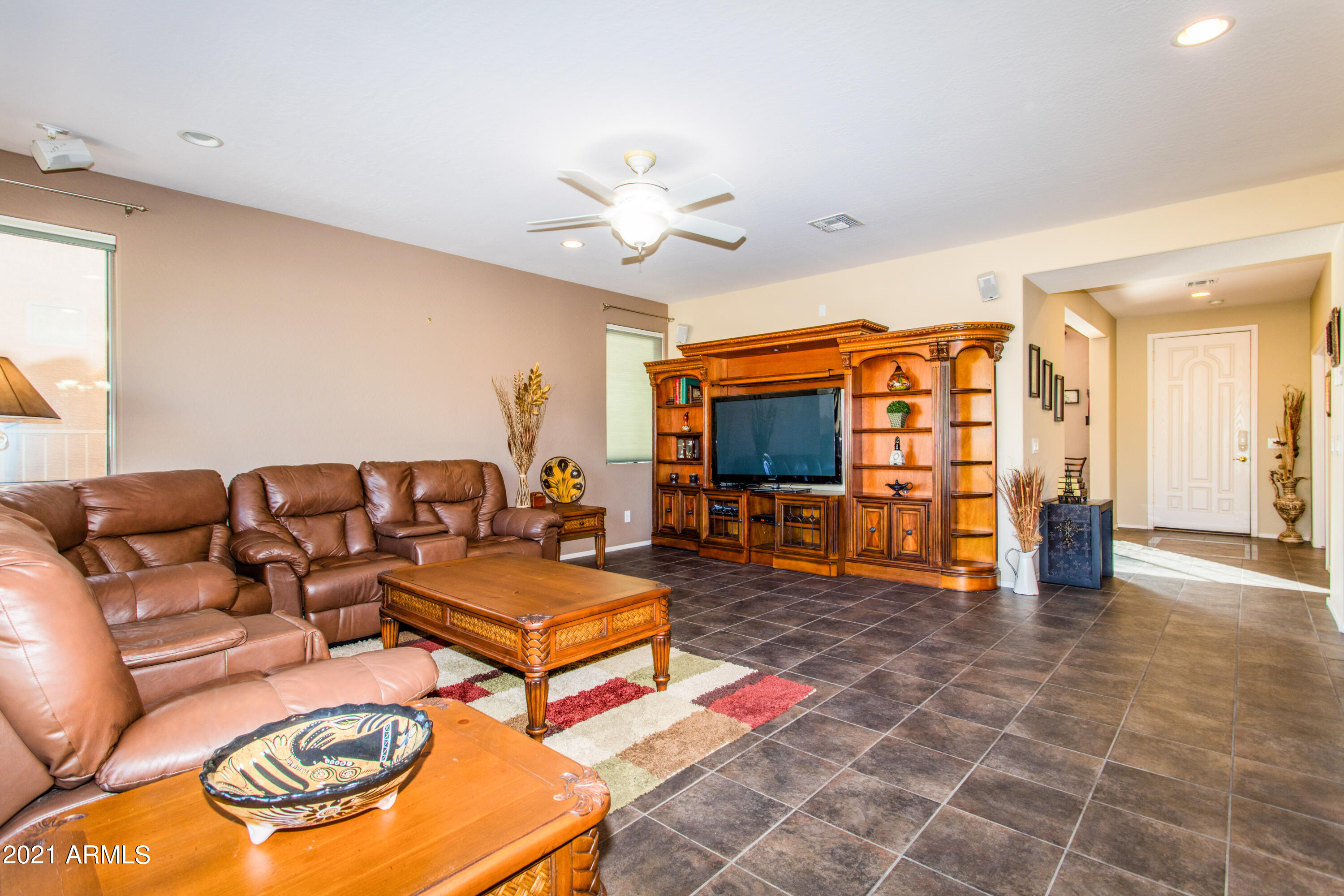 42450 Abbey Road Maricopa, AZ 85138 - Photo 6 of 53 06 Family Room
