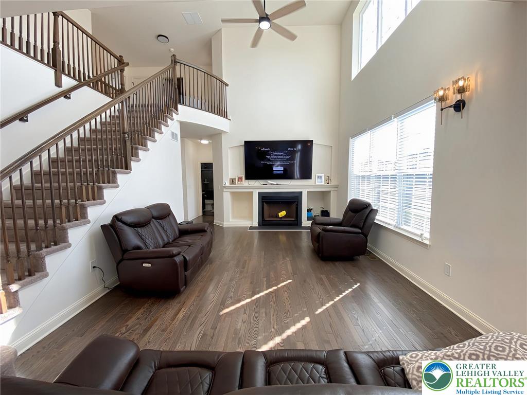 477 Newlins Road East Easton, PA 18040 - Photo 3 of 51 a living room with furniture and a flat screen tv