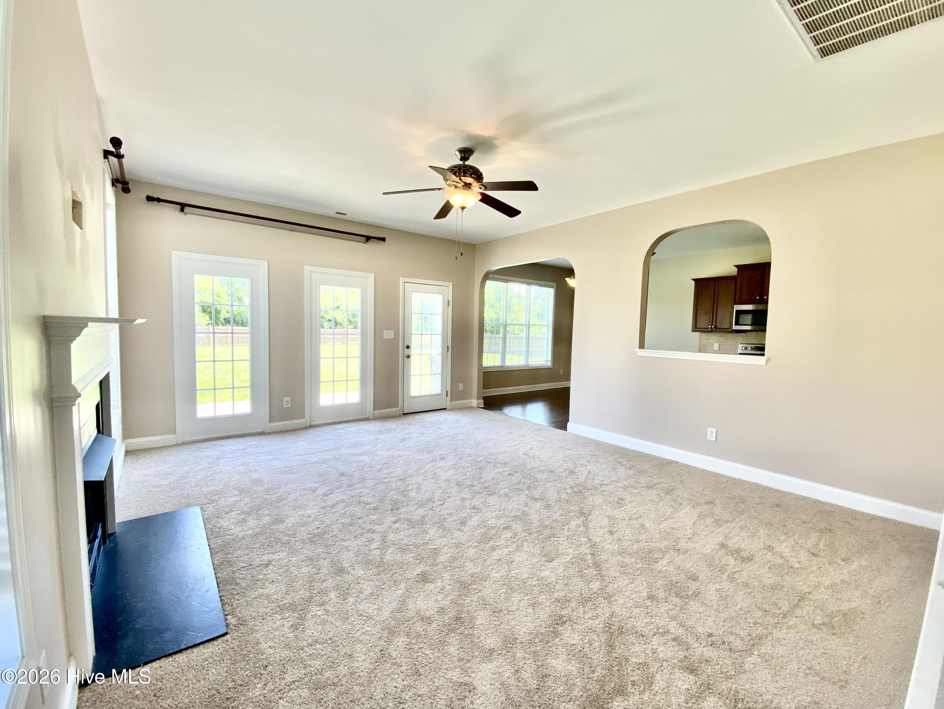 159 River Winding Road Jacksonville, NC 28540 - Photo 5 of 32