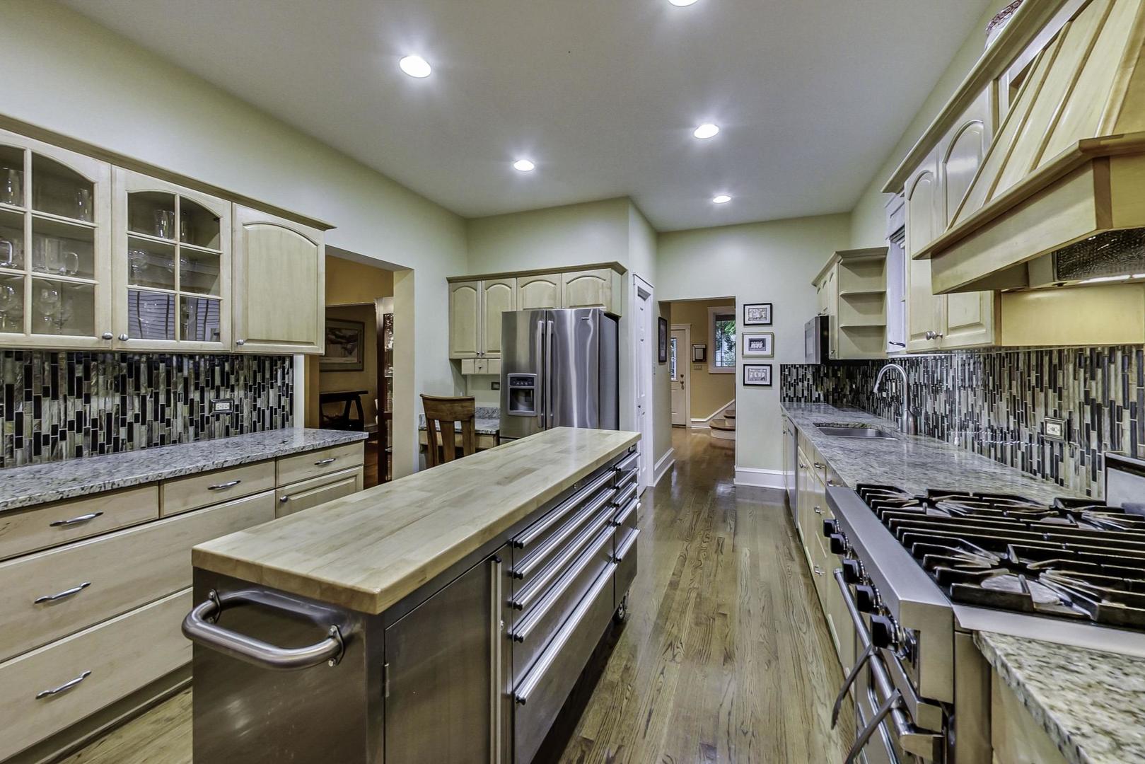 177 Gage Road Riverside, IL 60546 - Photo 20 of 54