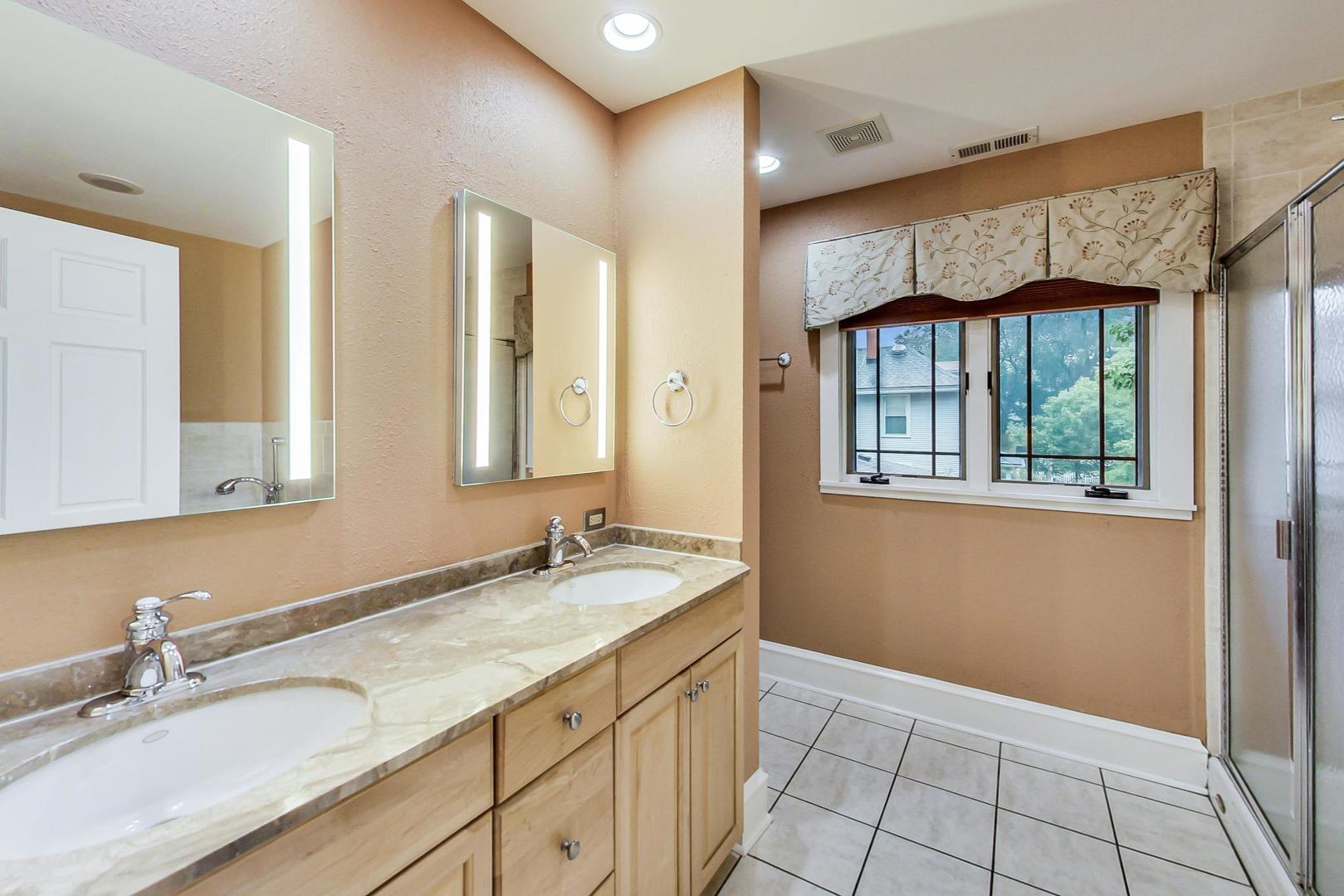 177 Gage Road Riverside, IL 60546 - Photo 25 of 54