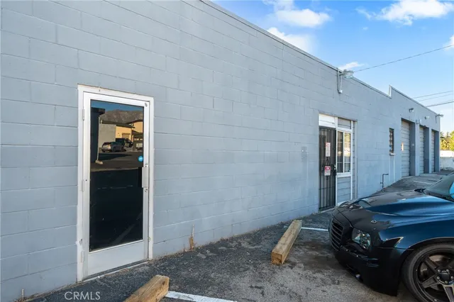 a car parked in front of a house