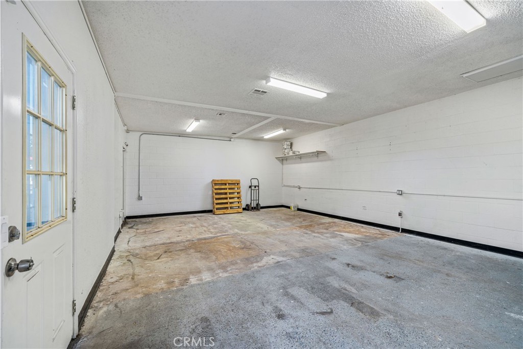35026 Yucaipa Boulevard, Unit C Yucaipa, CA 92399 - Photo 4 of 14 a view of an empty room