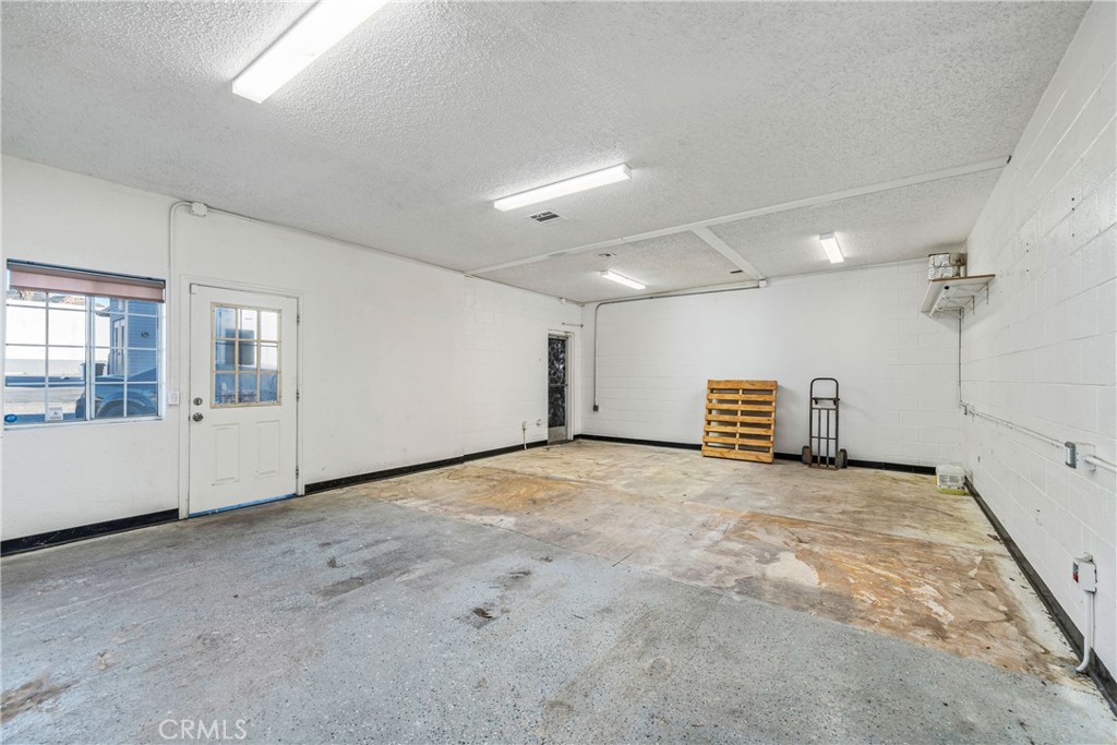 35026 Yucaipa Boulevard, Unit C Yucaipa, CA 92399 - Photo 5 of 14 a view of a livingroom with an empty space
