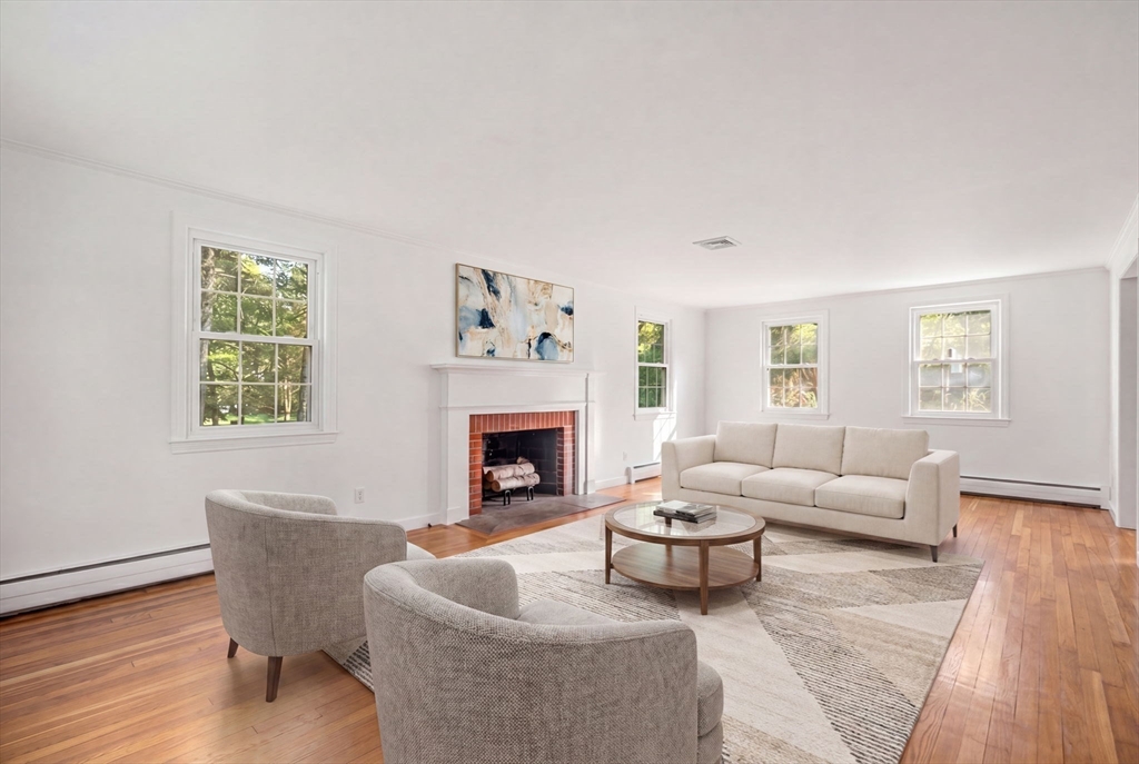 10 Bakers Hill Road Weston, MA 02493 - Photo 3 of 19