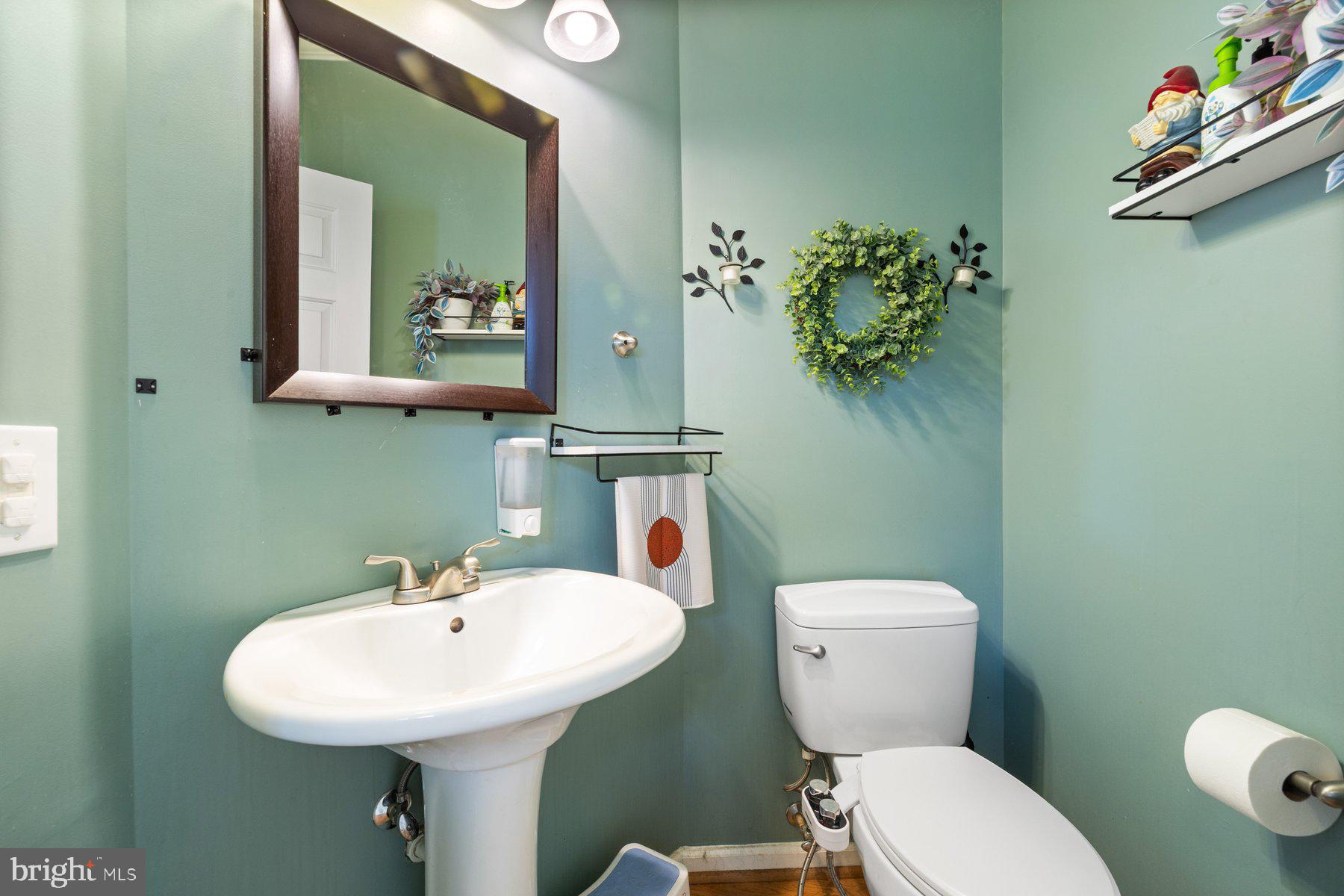 1700 Derrs Square West Frederick, MD 21701 - Photo 7 of 33 Main level Powder room
