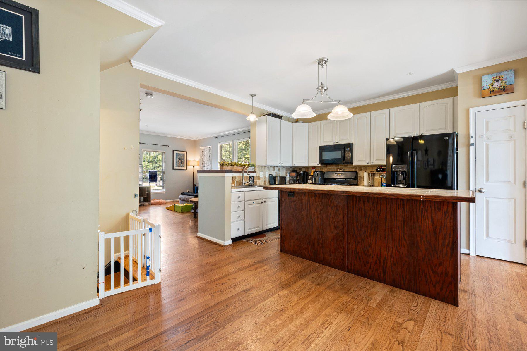 1700 Derrs Square West Frederick, MD 21701 - Photo 9 of 33 Kitchen/Dining Combo