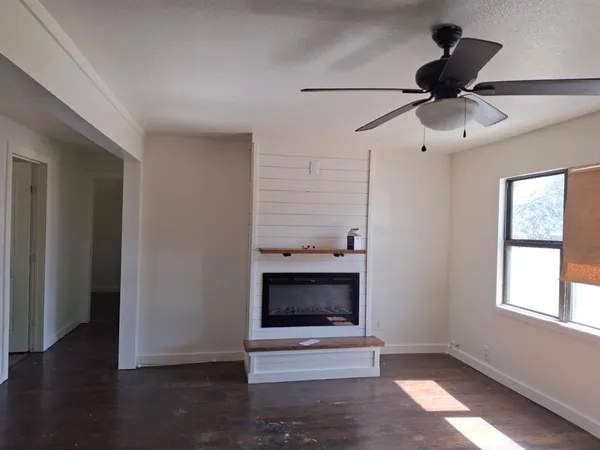 $1,395 | 603 East 10th Street, Kemp, TX 75143