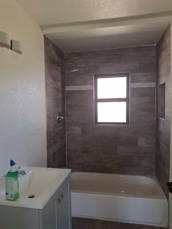 $1,395 | 603 East 10th Street, Kemp, TX 75143