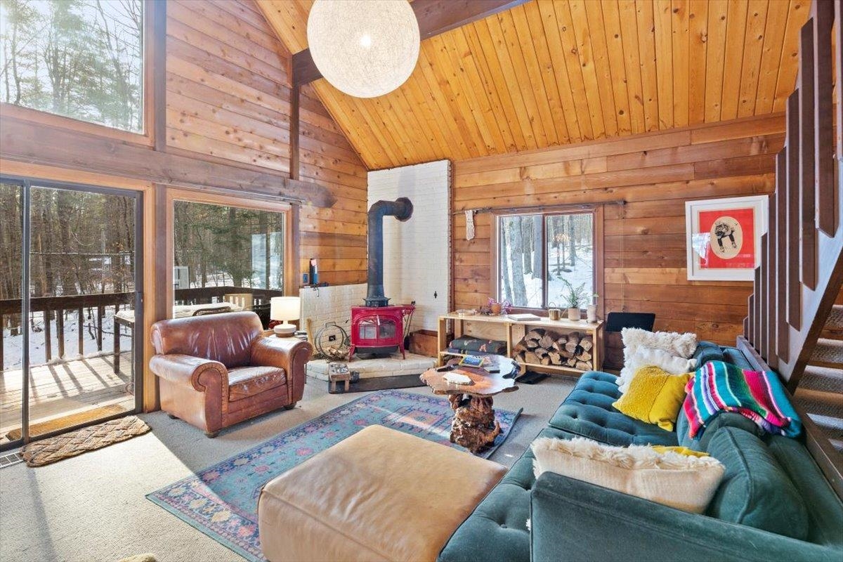 33 Strattonwald Road Winhall, VT 05340 - Photo 2 of 36