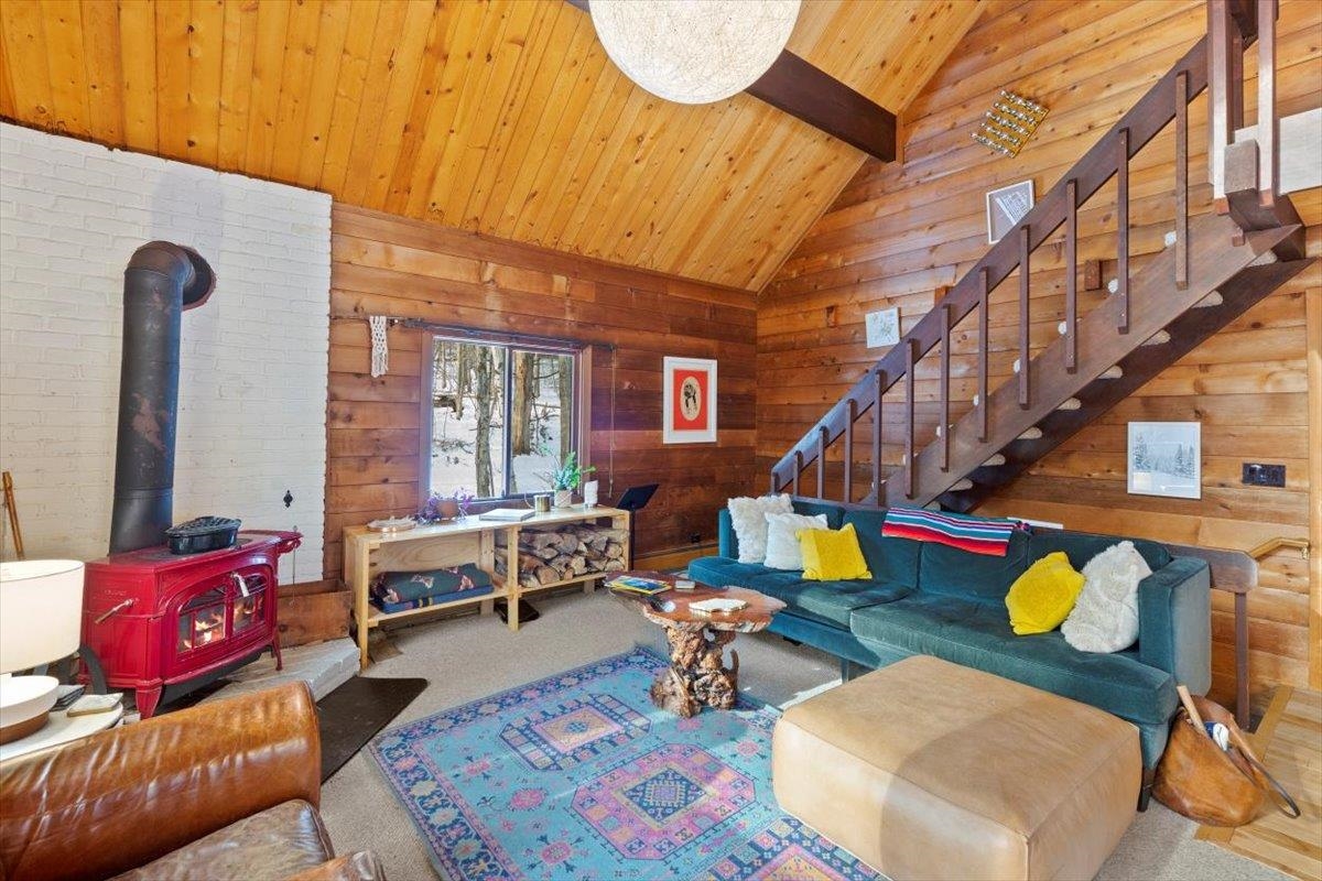 33 Strattonwald Road Winhall, VT 05340 - Photo 3 of 36