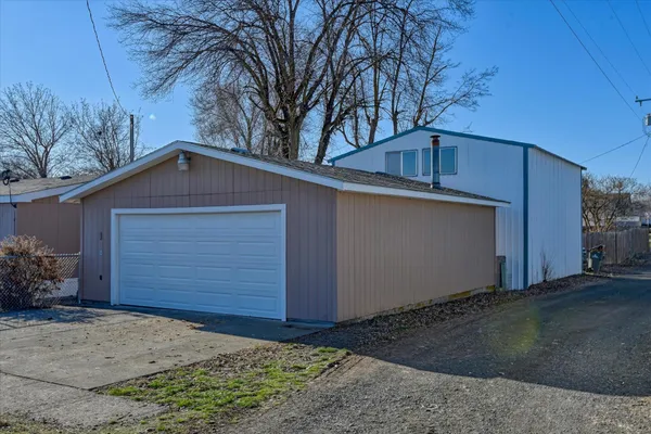 $199,900 | 214 South B Street, Sprague, WA 99032