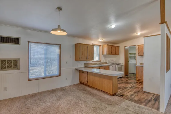 $199,900 | 214 South B Street, Sprague, WA 99032