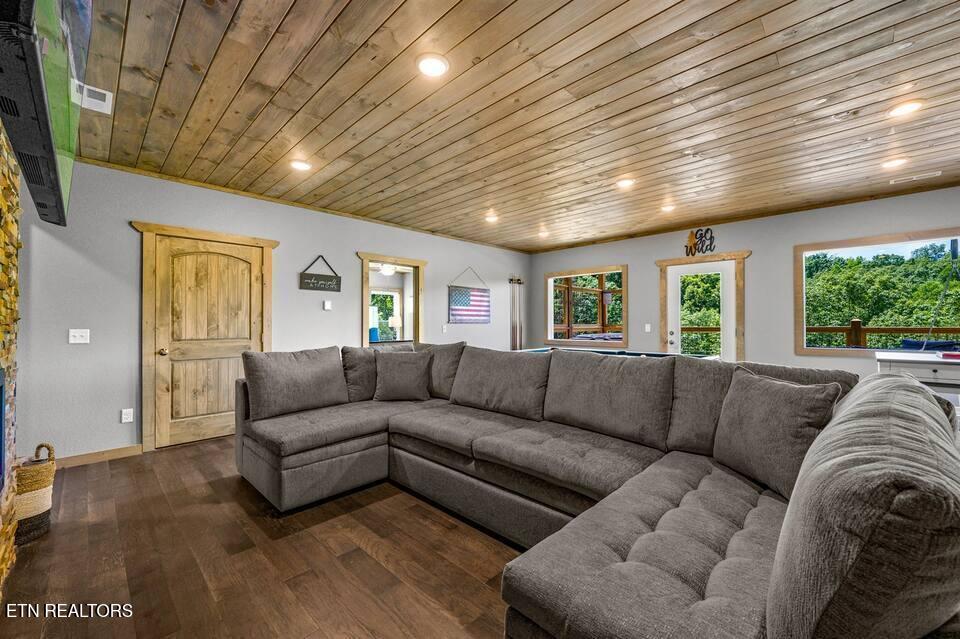 3321 Grouse Ridge Lane Sevierville, TN 37862 - Photo 27 of 36 d730a1d4-3a10-4f2e-a632-6e3fdff1ca9c