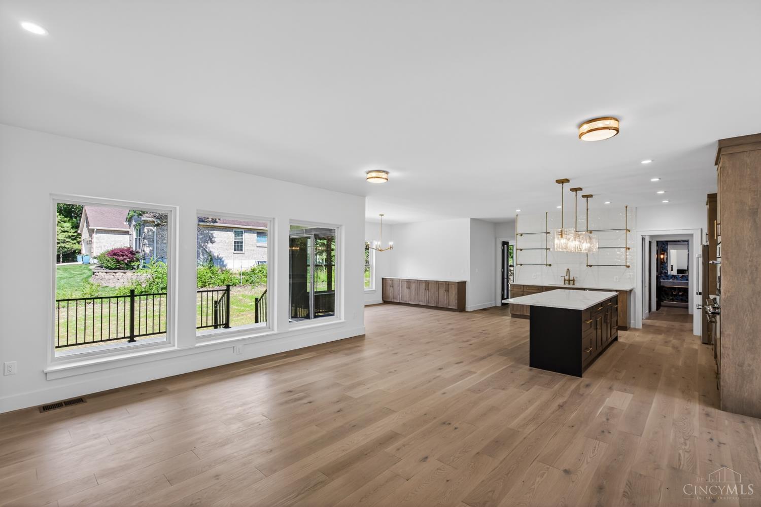 9509 Butler Warren Road West Chester, OH 45069 - Photo 6 of 19