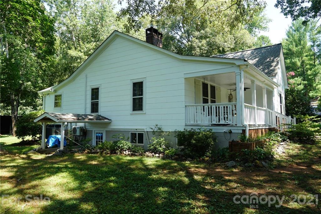 112 John Smith Road Rutherfordton, NC 28139 - Photo 3 of 48 a front view of a house with a yard